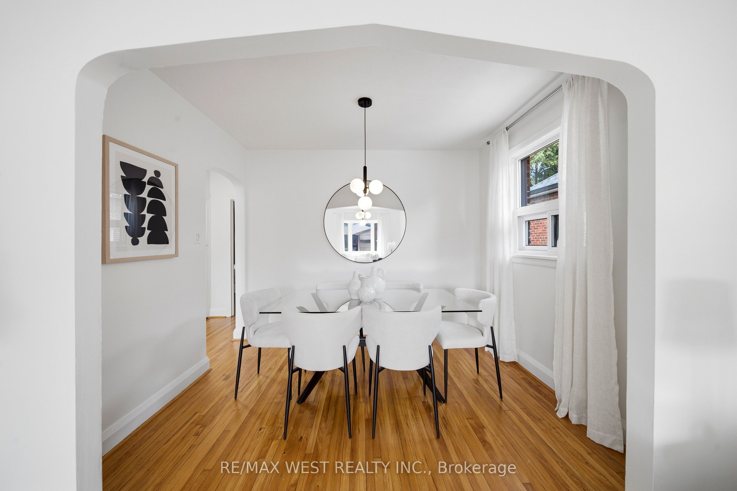 28 Aldgate Avenue