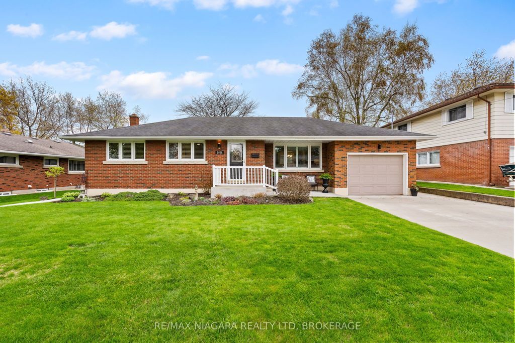 Photo of 5938 Stevens Street, Niagara Falls, ON L2E 3A3 (MLS # X13072974)