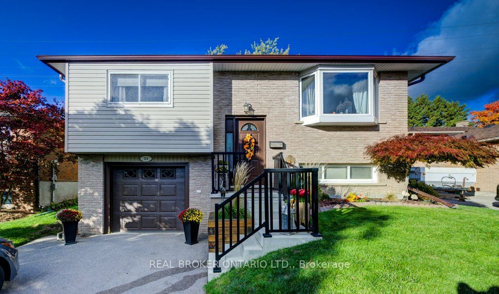 Photo of 34 Willow Green Court, Kitchener, ON N2N 1W6 (MLS # X12476888)