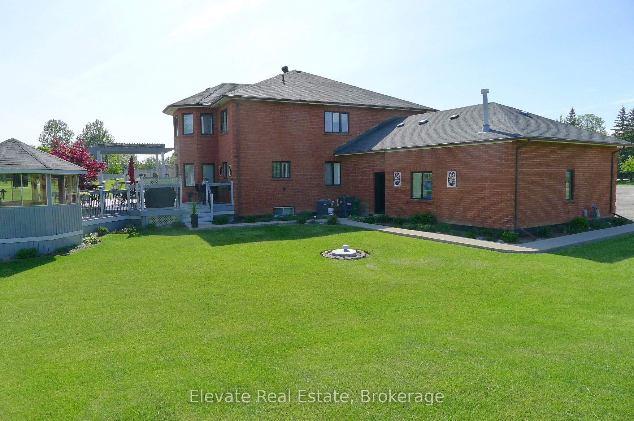 16 Fenton Way