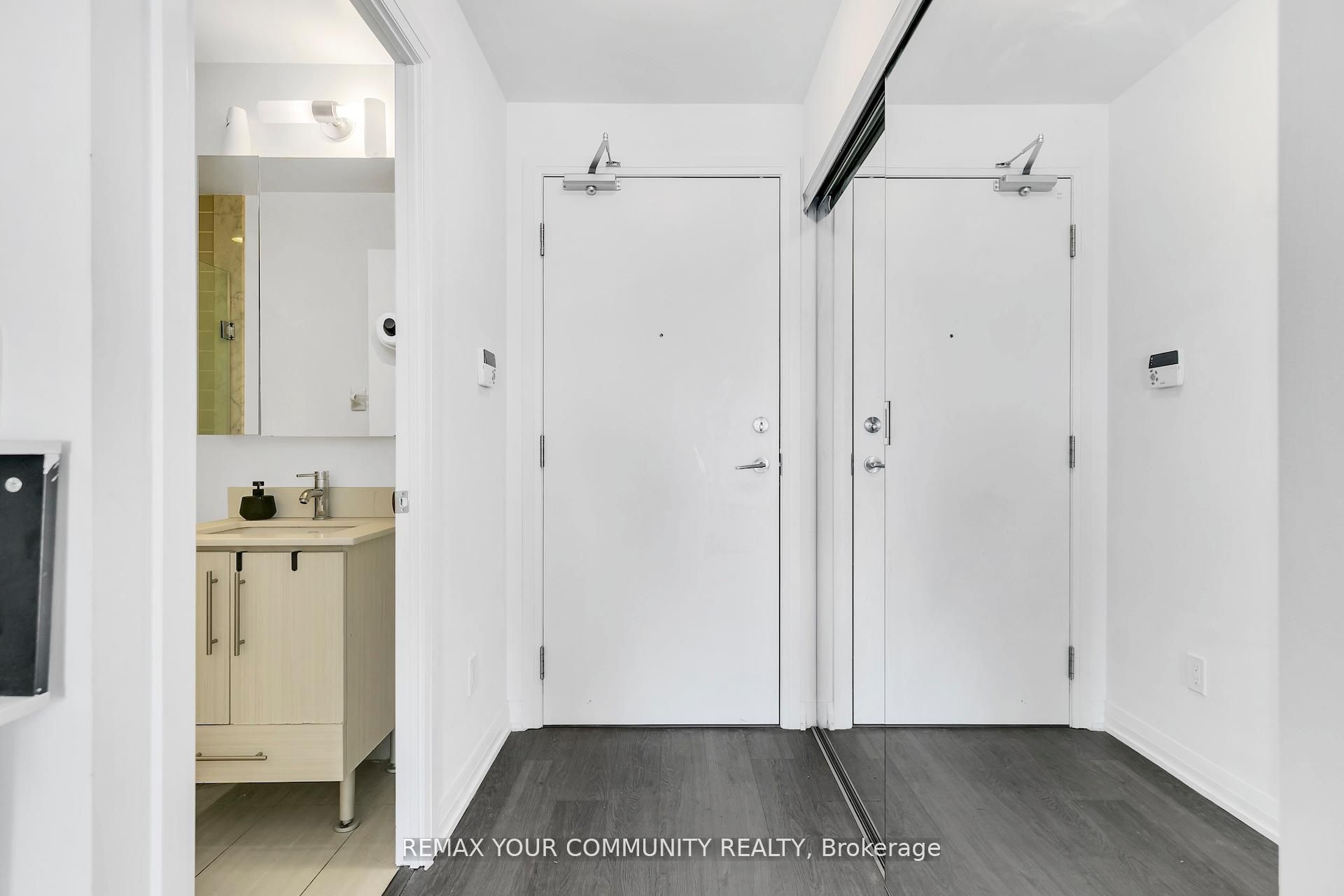 65 Oneida Crescent 1807