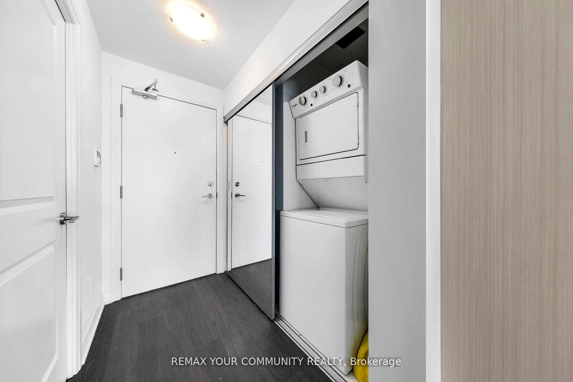 65 Oneida Crescent 1807