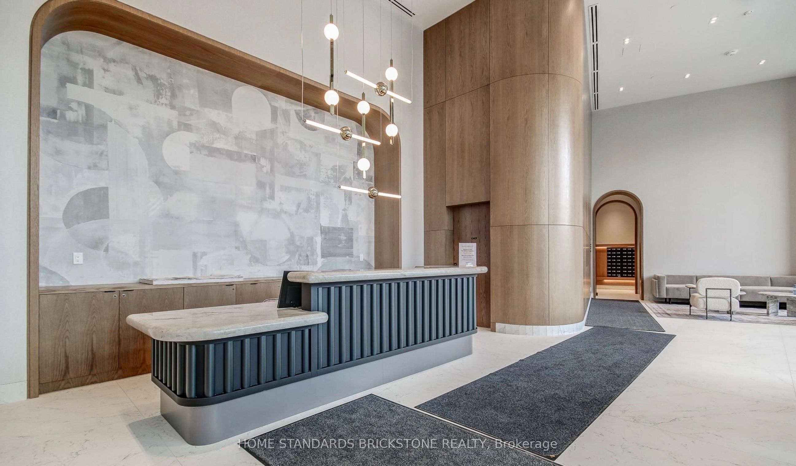 1185 Dupont Street 2606