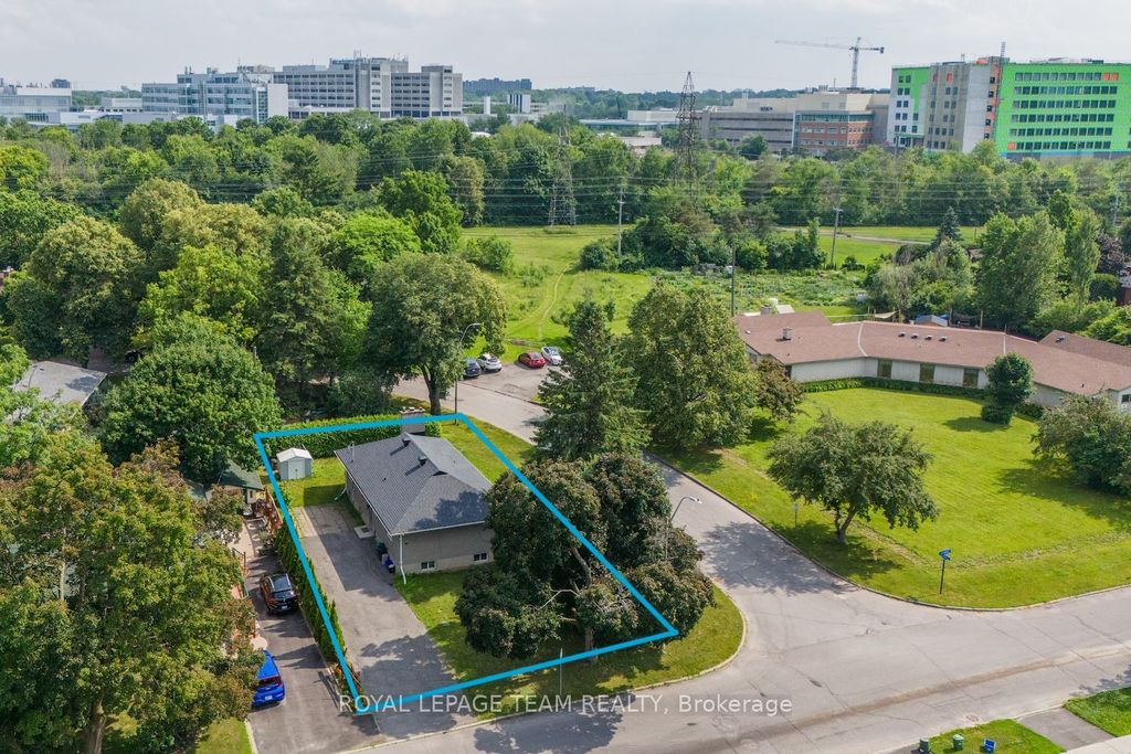Photo of 467-469 Braydon Avenue, Alta Vista and Area, ON K1G 0W7 (MLS # X12771286)