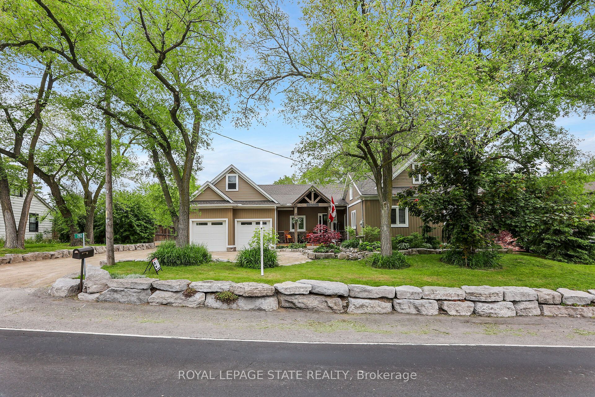792 Old York Road