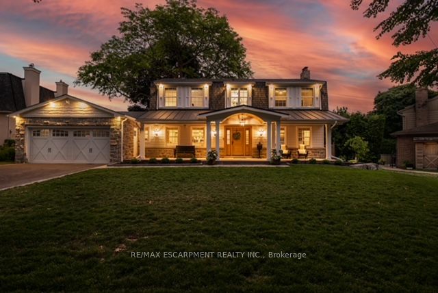 976 Cresthampton Lane