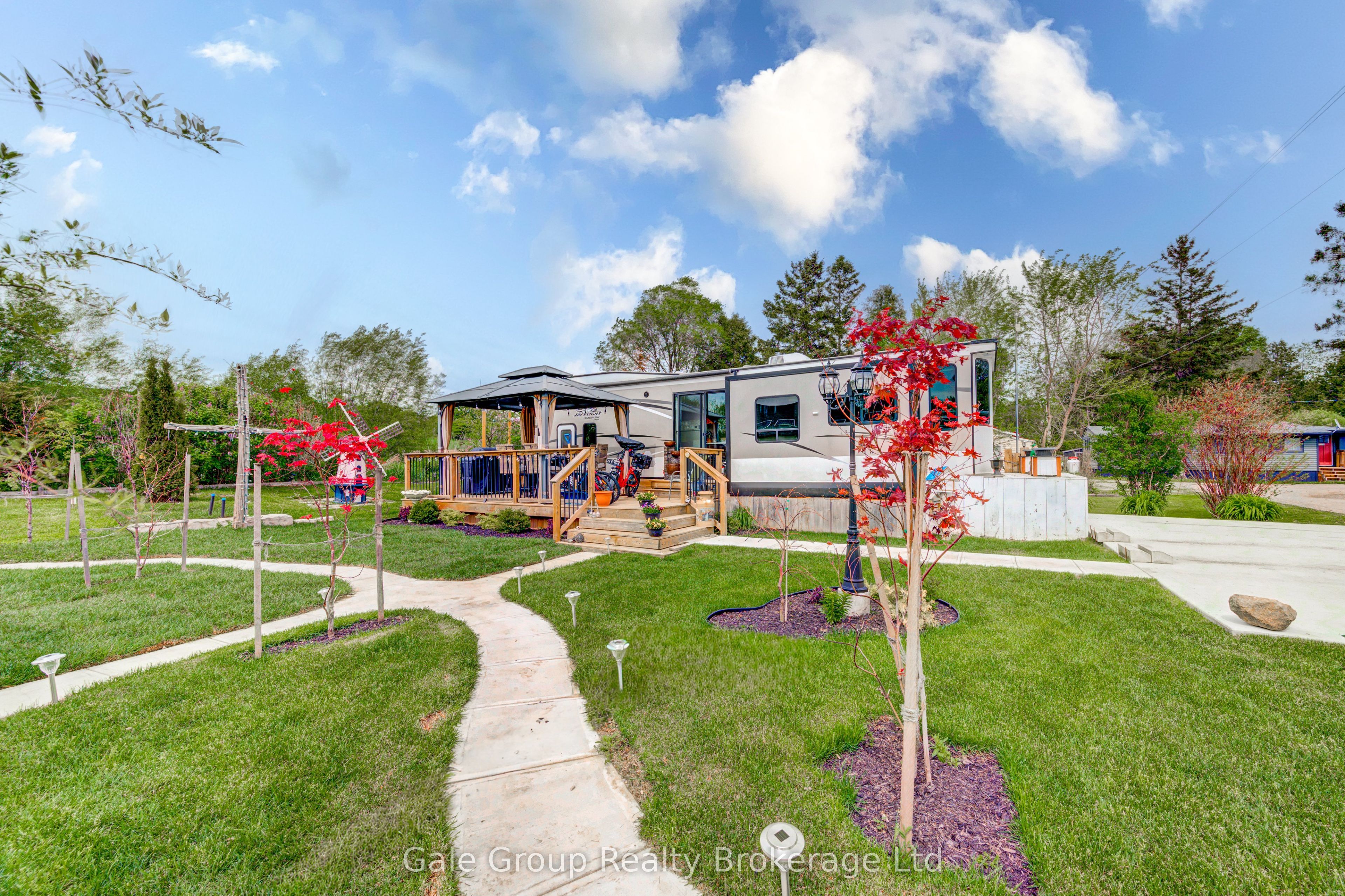 Photo 1 of 20 — 495856 10th Line 92, East Zorra-Tavistock, ON N4S 7V7