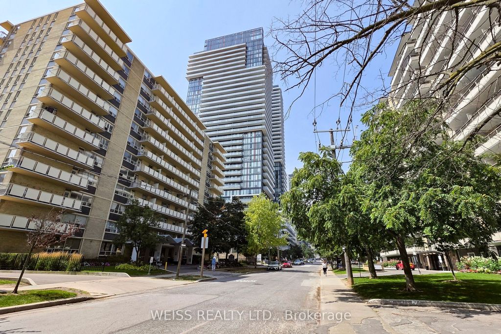 Photo of 185 Roehampton Avenue #520, Toronto, ON M4P 0C6 (MLS # C13034476)