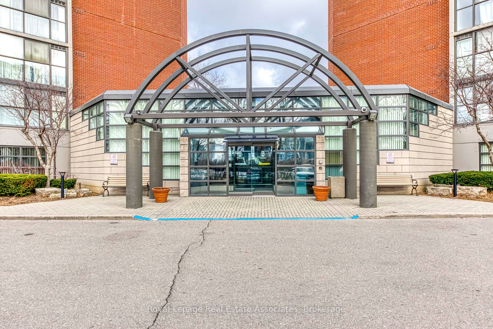 4185 Shipp Drive Ph18