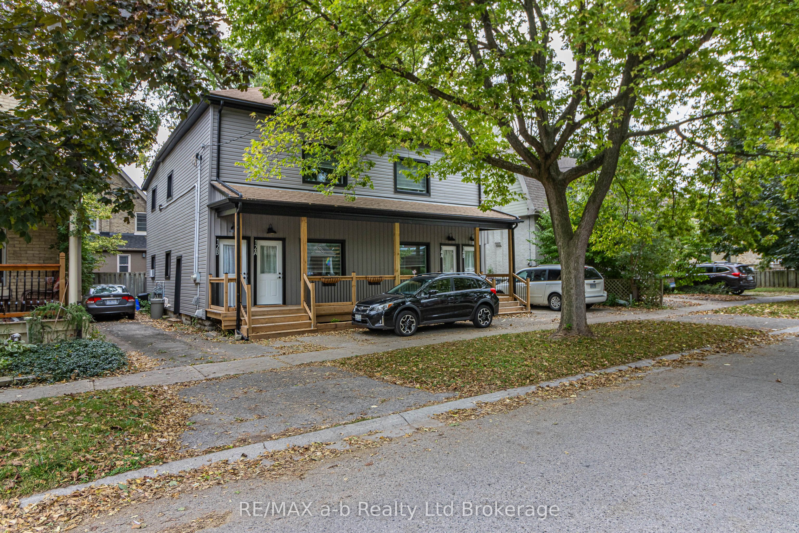 Photo 1 of 13 — 14 Victor Street, London South, ON N6C 1B7