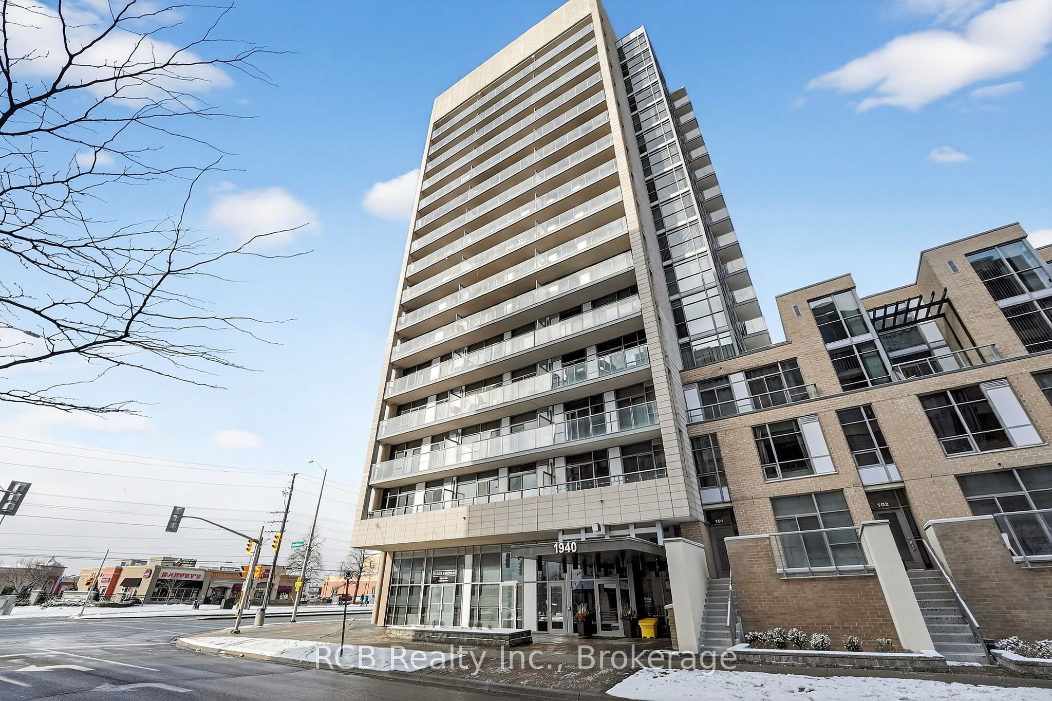 1940 Ironstone Drive 1006