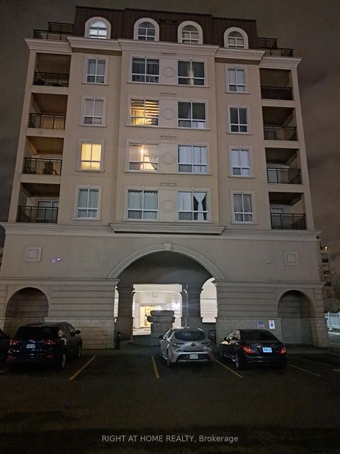 1 Maison Parc Court 704 Vaughan ON L4J 9K1