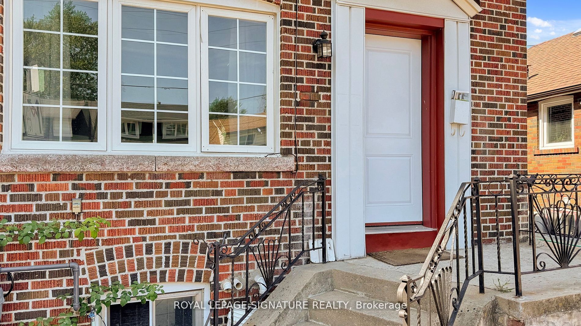 1130 Woodbine Avenue