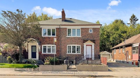 1130 Woodbine Avenue Toronto ON M4C 4C8