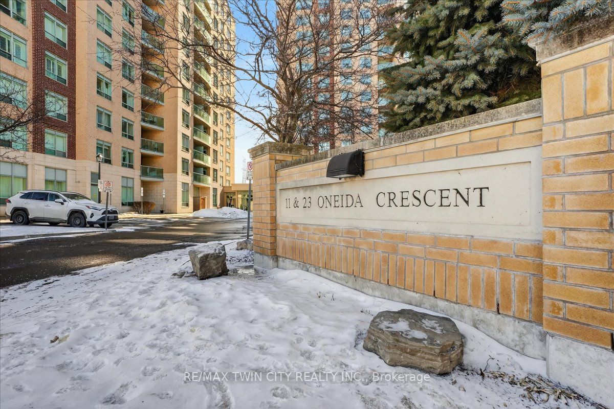 23 Oneida Crescent 409