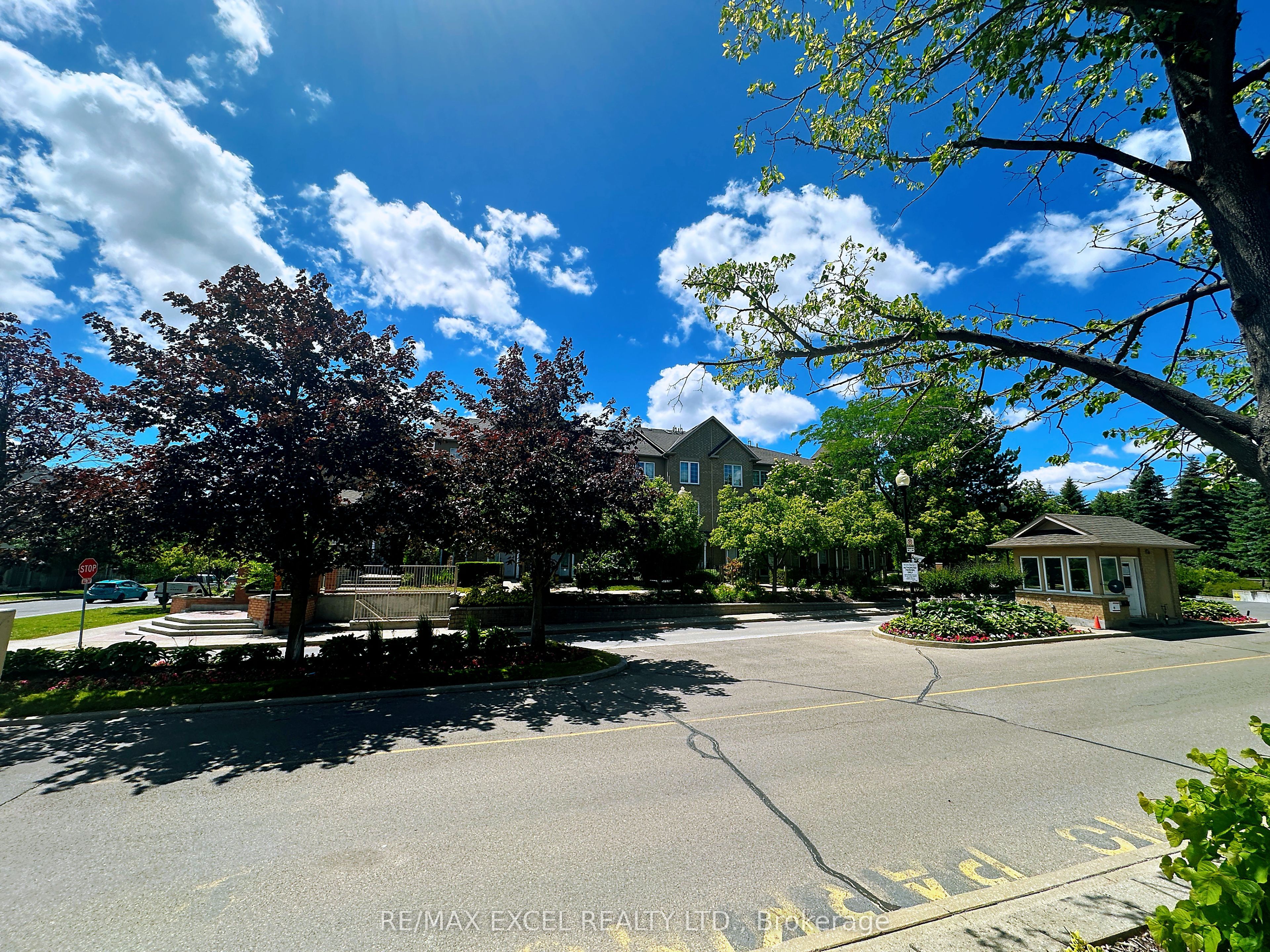 10 Cox Boulevard 3