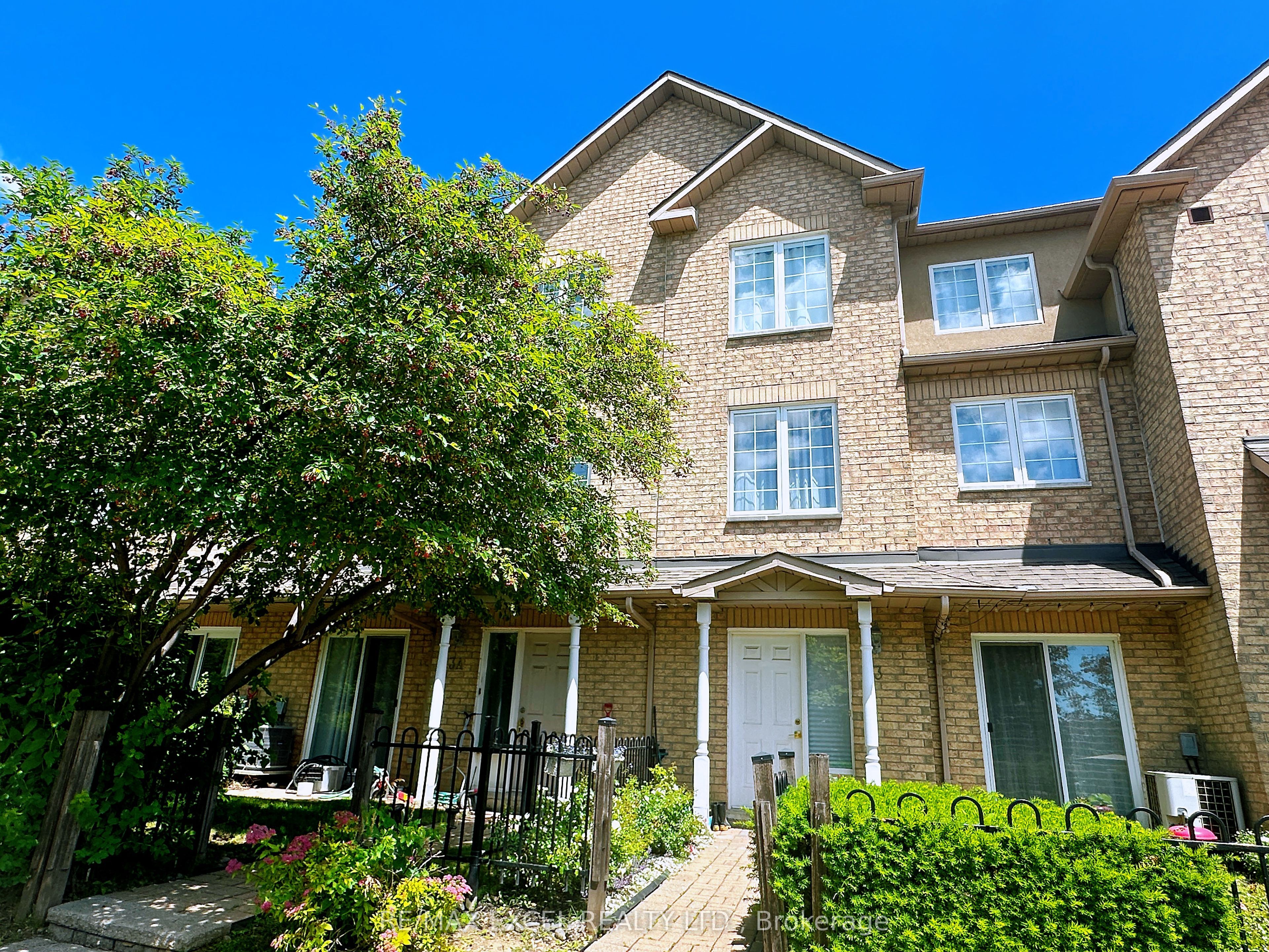 10 Cox Boulevard 3