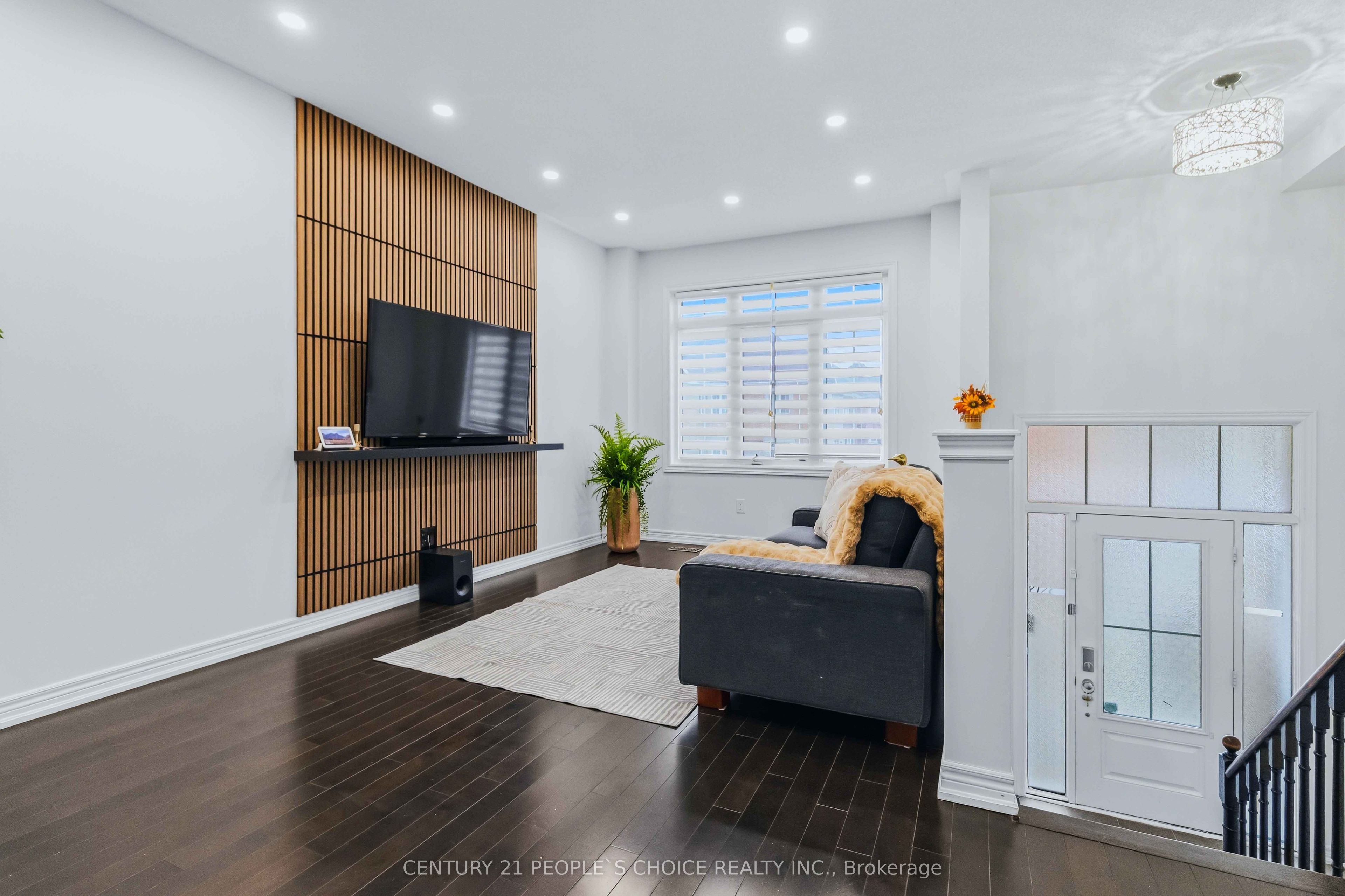 52 Aldersgate Drive