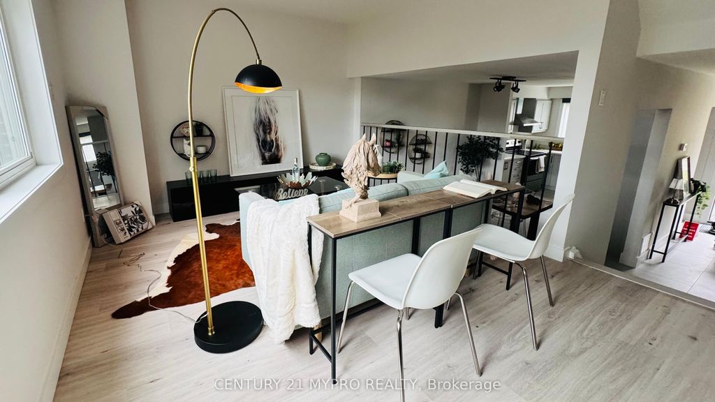 Photo of 67 godstone Road #121, Toronto, ON M2J 3C8 (MLS # C12983506)