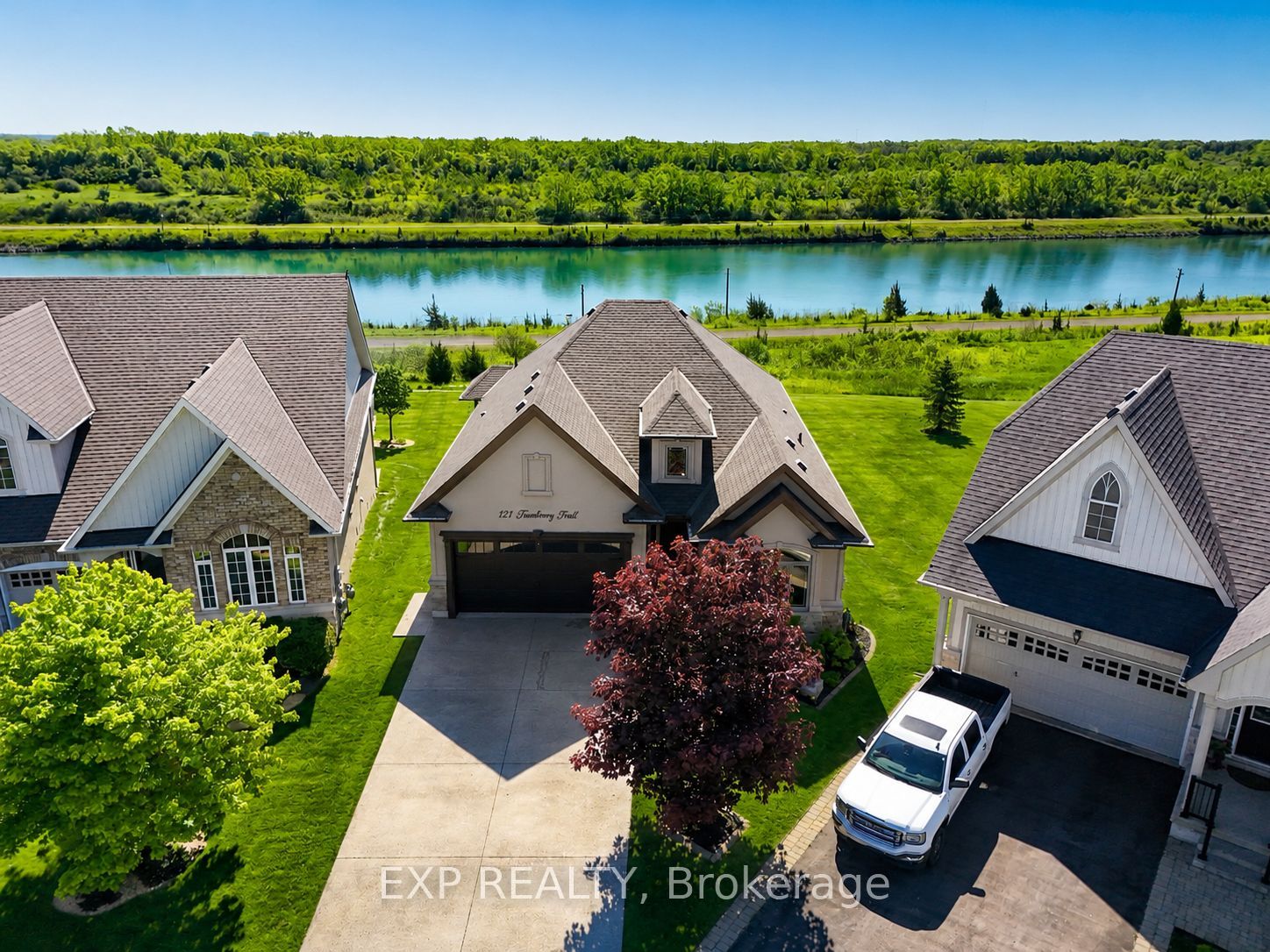 121 Turnberry Trail