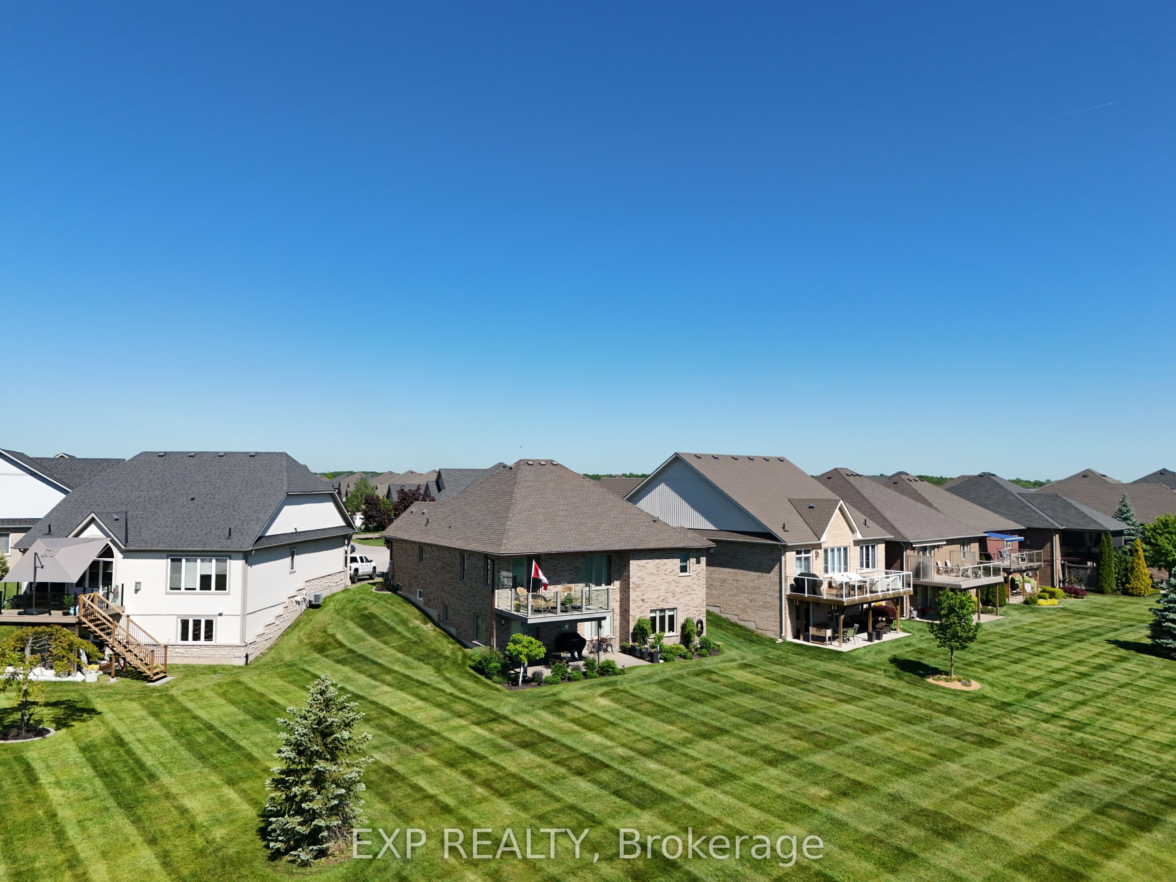 121 Turnberry Trail