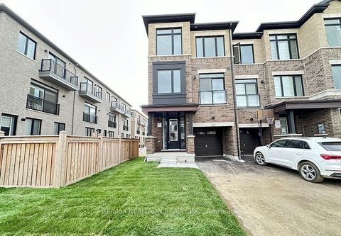 190 Tennant Circle Vaughan ON L4H 5L4