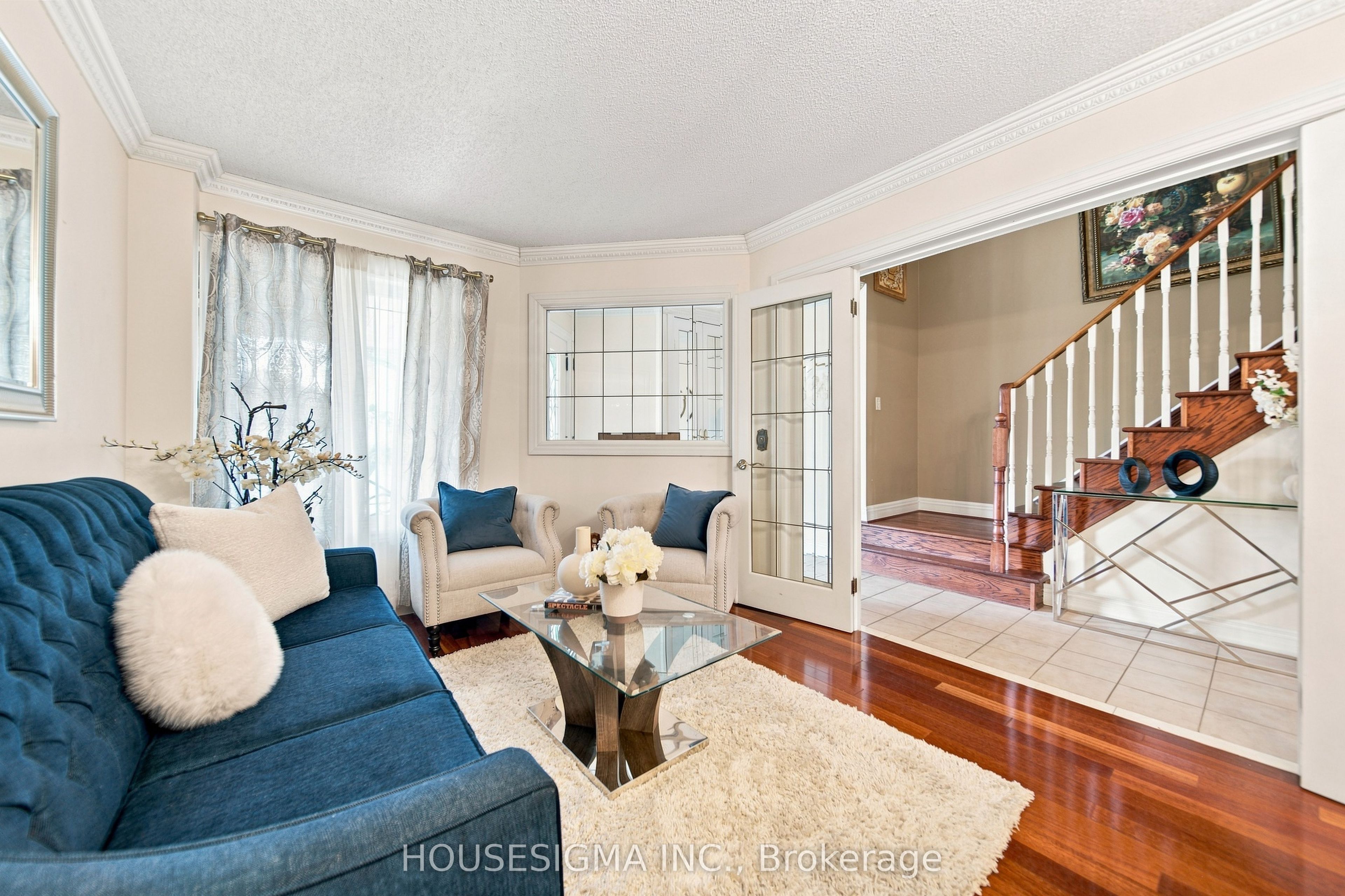 902 Applecroft Circle