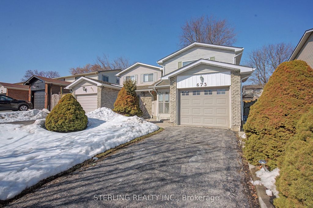 Photo of 673 Balsam Crescent, Oshawa, ON L1J 6A1 (MLS # E12856860)