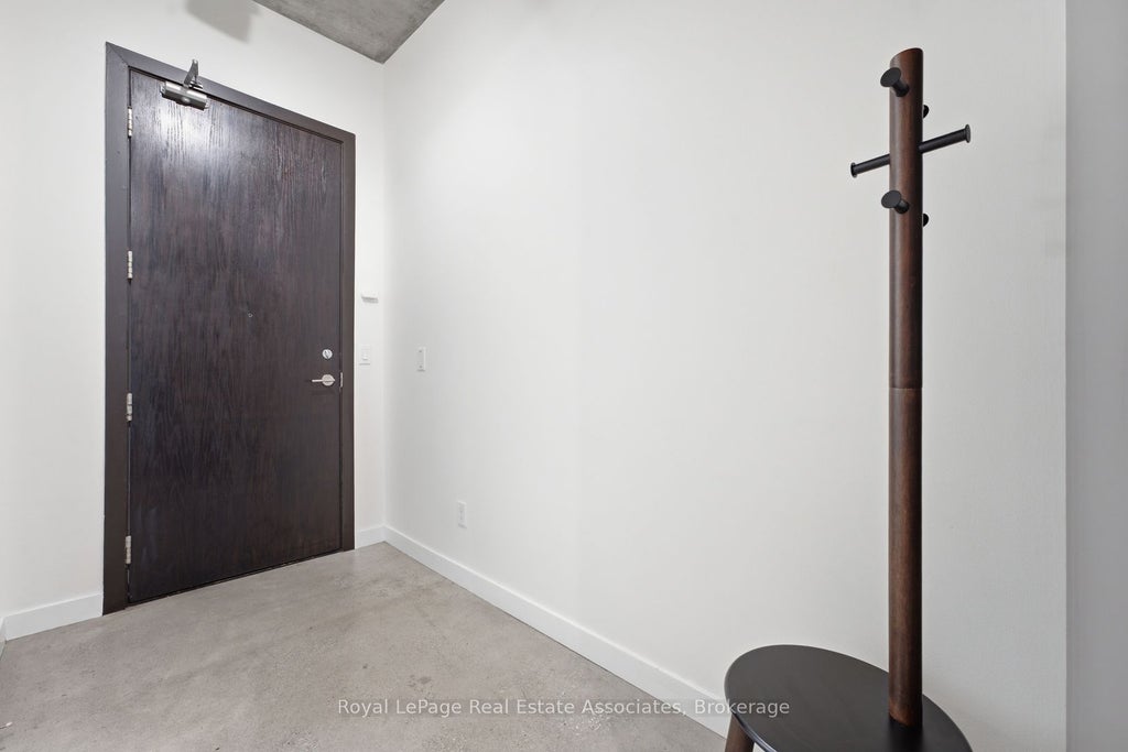 Photo of 19 Brant Street #204, Toronto, ON M5V 2L2 (MLS # C13823168)