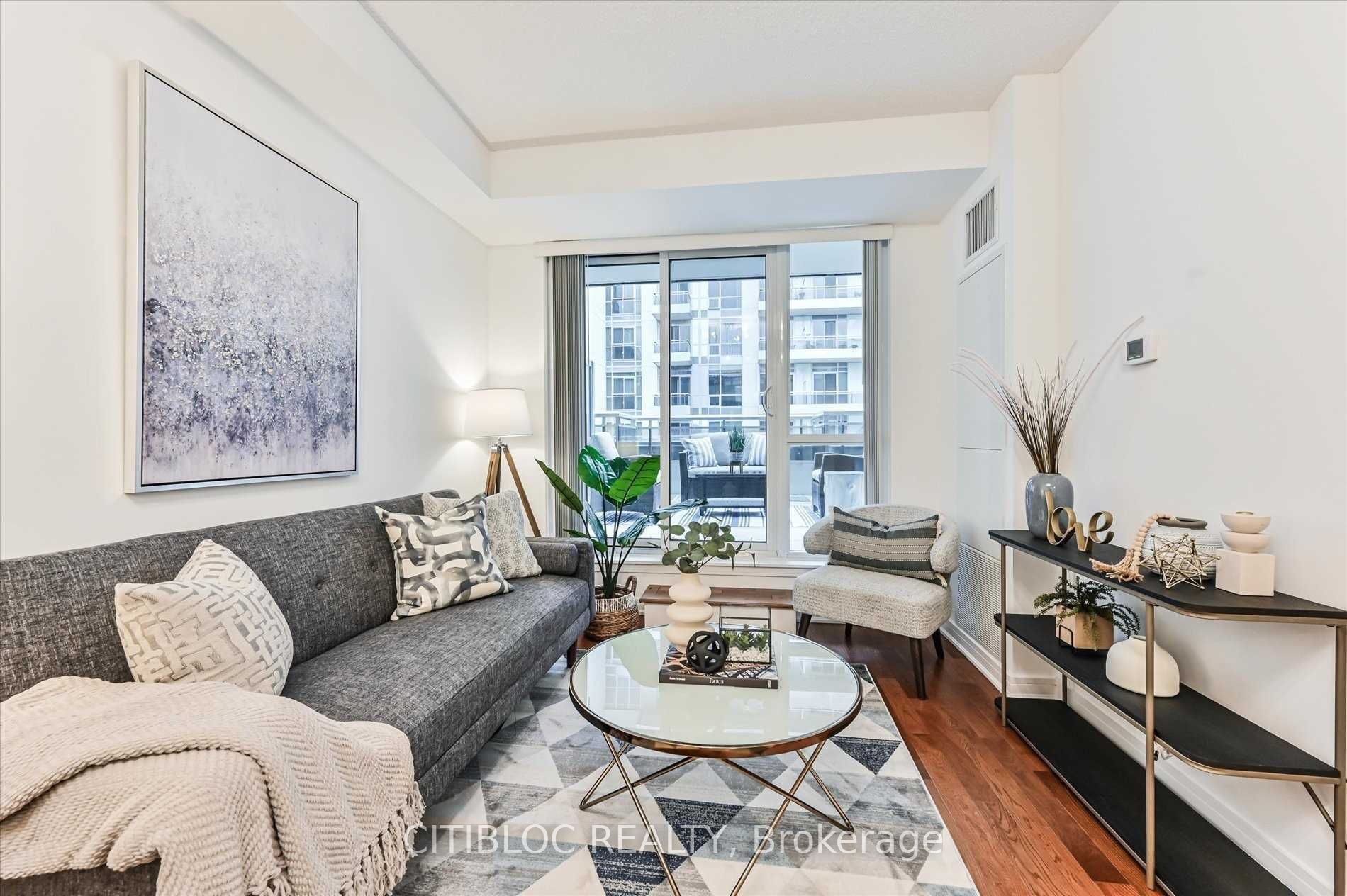 9199 Yonge Street N 706