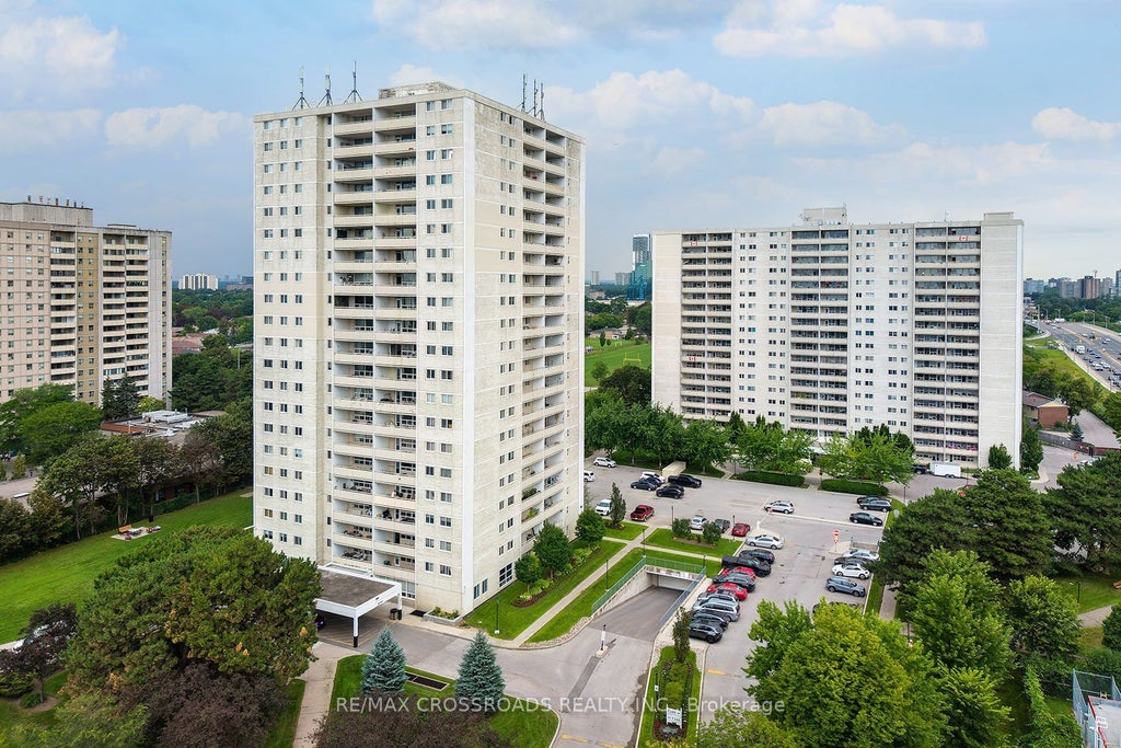 Photo of 1350 York Mills Road #906, Toronto, ON M3A 1Z9 (MLS # C13741460)