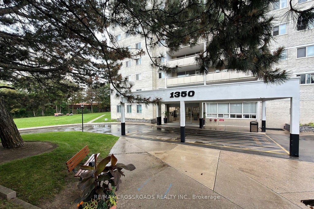 Photo of 1350 York Mills Road #906, Toronto, ON M3A 1Z9 (MLS # C13741460)
