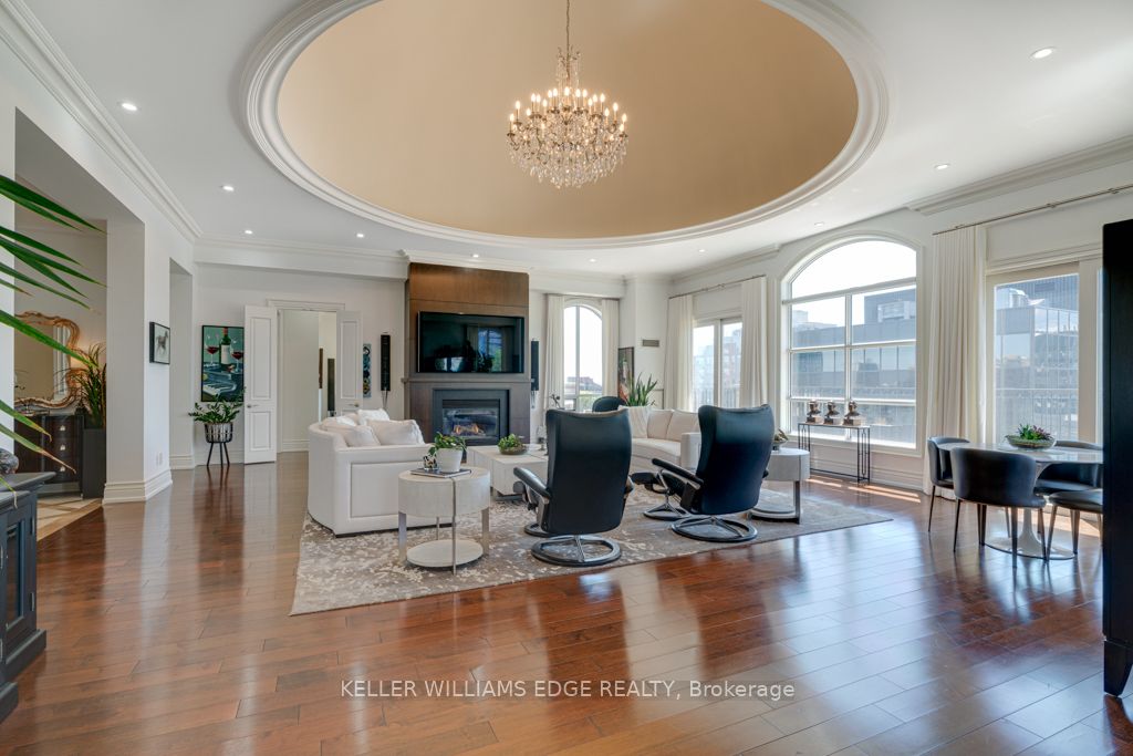 445 Elizabeth Street PH1