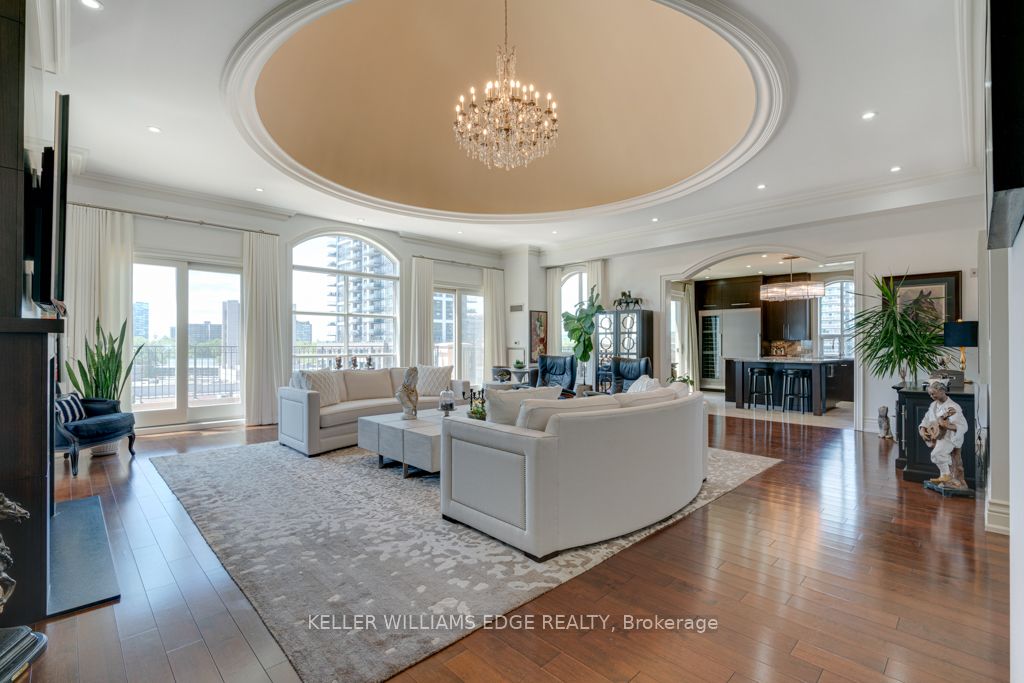 445 Elizabeth Street PH1