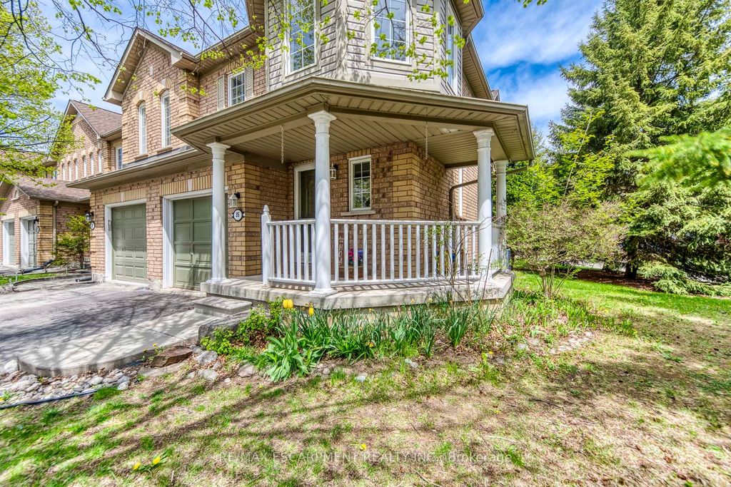 Photo of 2871 Darien Road #35, Burlington, ON L7M 4R6 (MLS # W13124342)