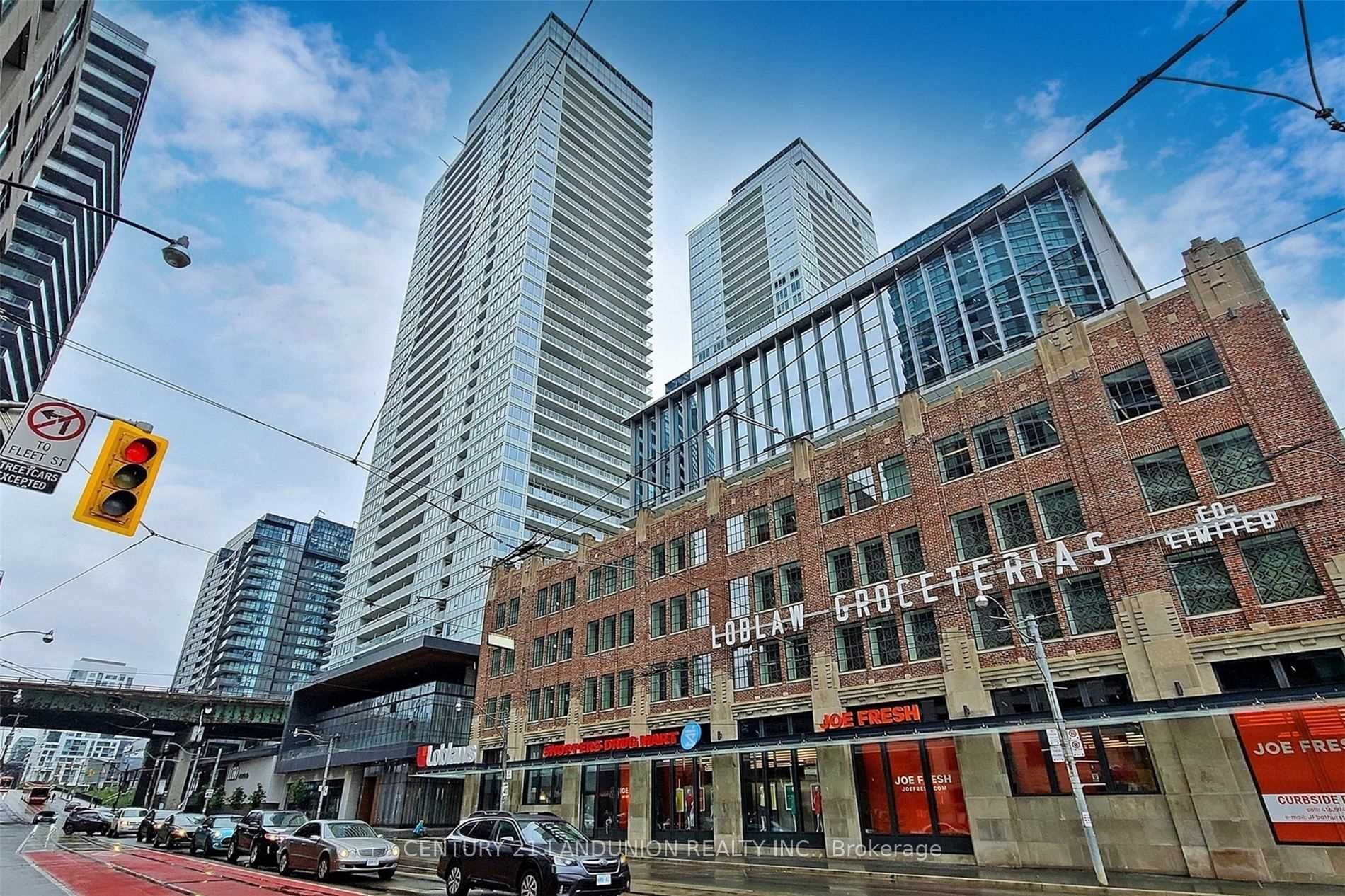 19 Bathurst Street 902