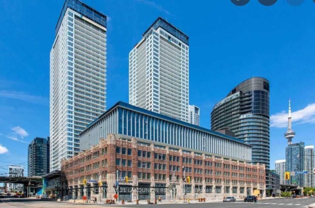 19 Bathurst Street 902