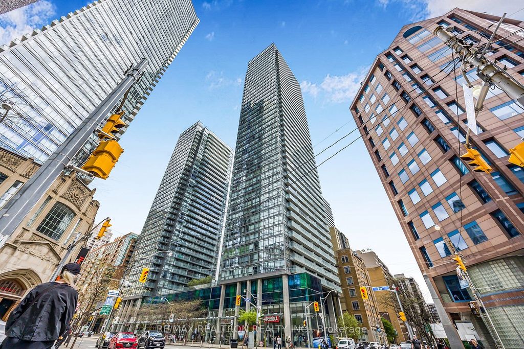 Photo of 38 Grenville Street #707, Toronto, ON M4Y 1A5 (MLS # C12372894)