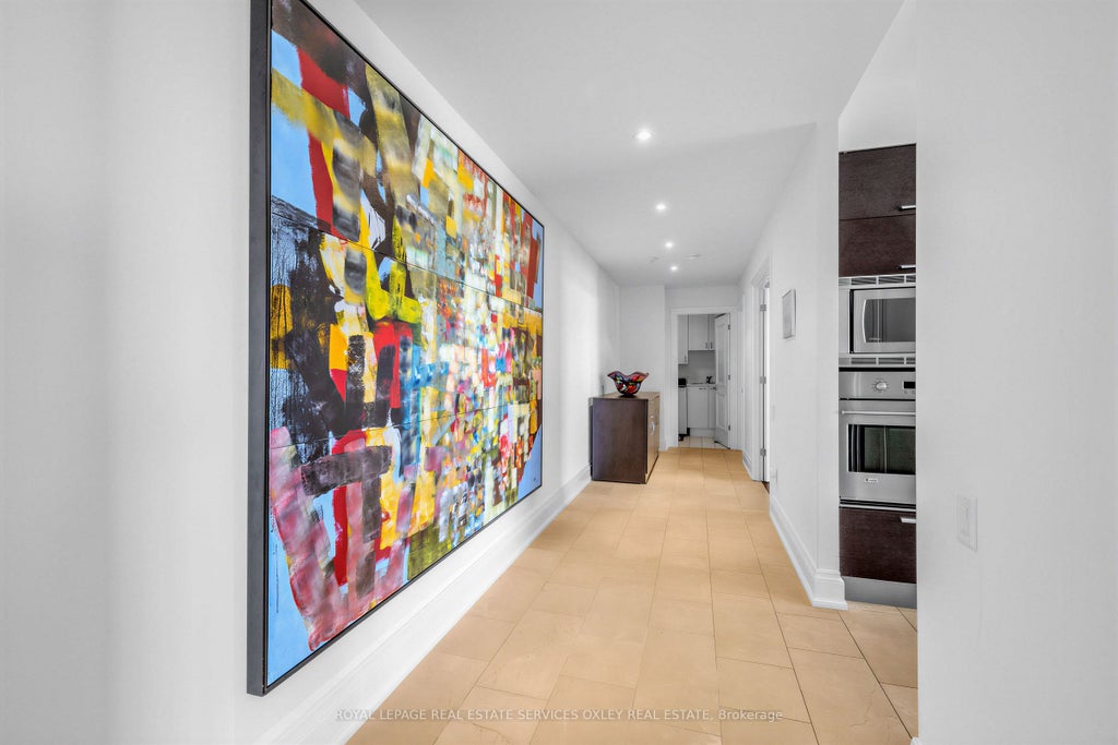 Photo of 2181 Yonge Street #3701, Toronto, ON M4S 3H7 (MLS # C13722974)