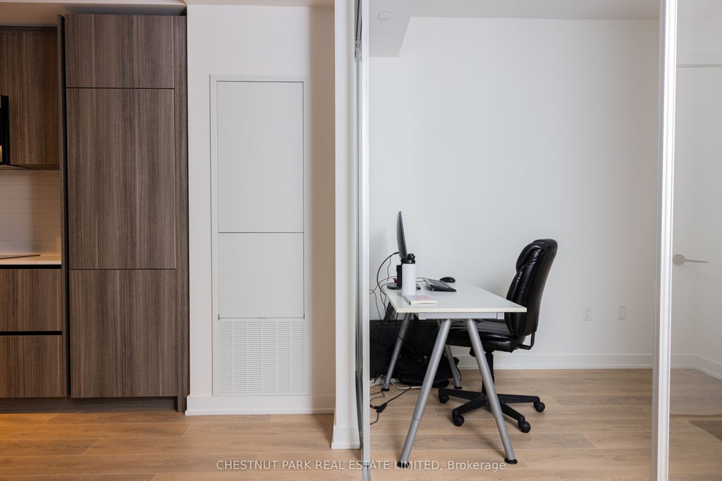 Photo of 117 Broadway Avenue #1807, Toronto, ON M4P 1V3 (MLS # C14032716)