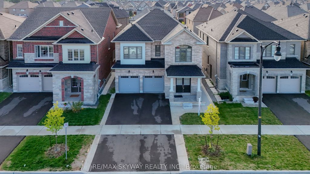 Photo of 379 Valleyway Drive, Brampton, ON L6X 5S7 (MLS # W12452509)