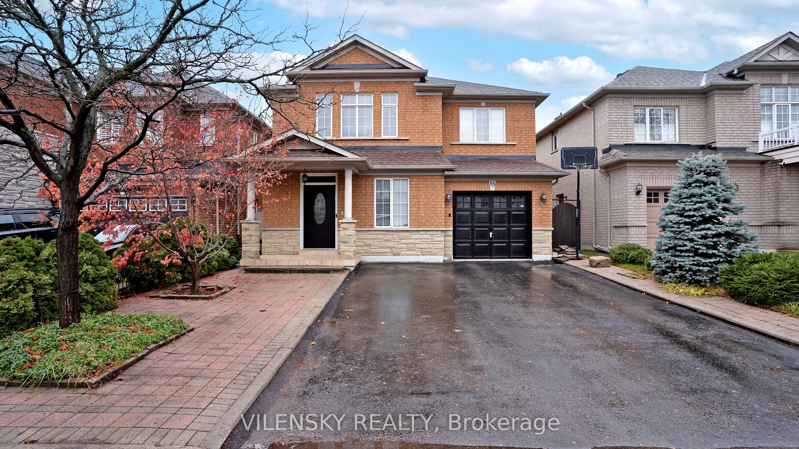 55 Queensbridge Drive