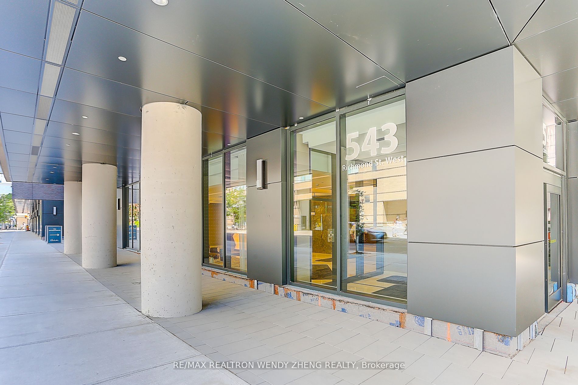 543 Richmond Street W 307