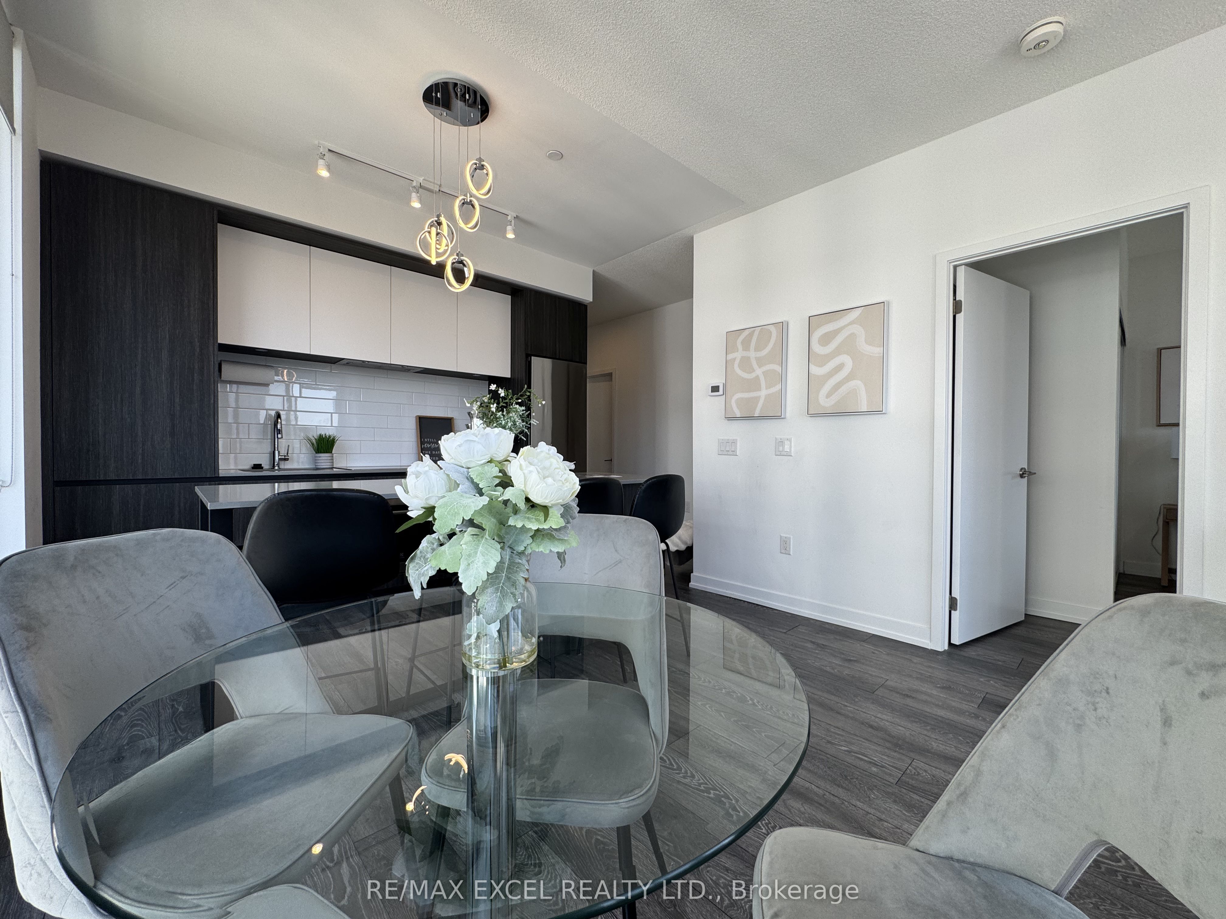 225 Sumach Street 1009