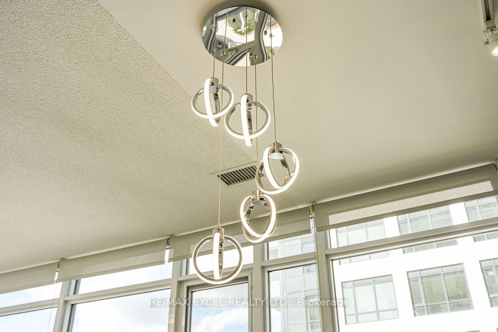 225 Sumach Street 1009