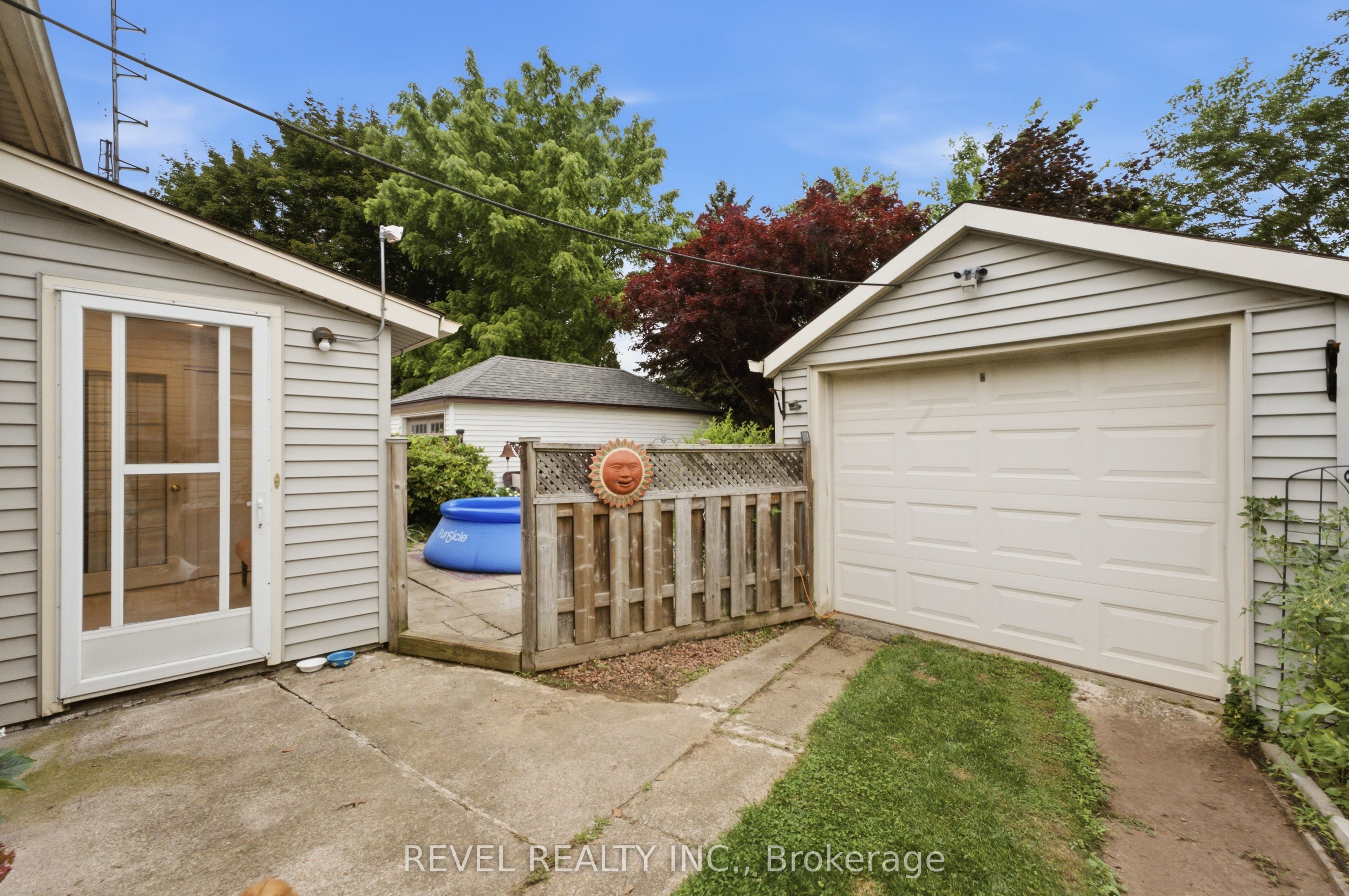 81 Vale Avenue