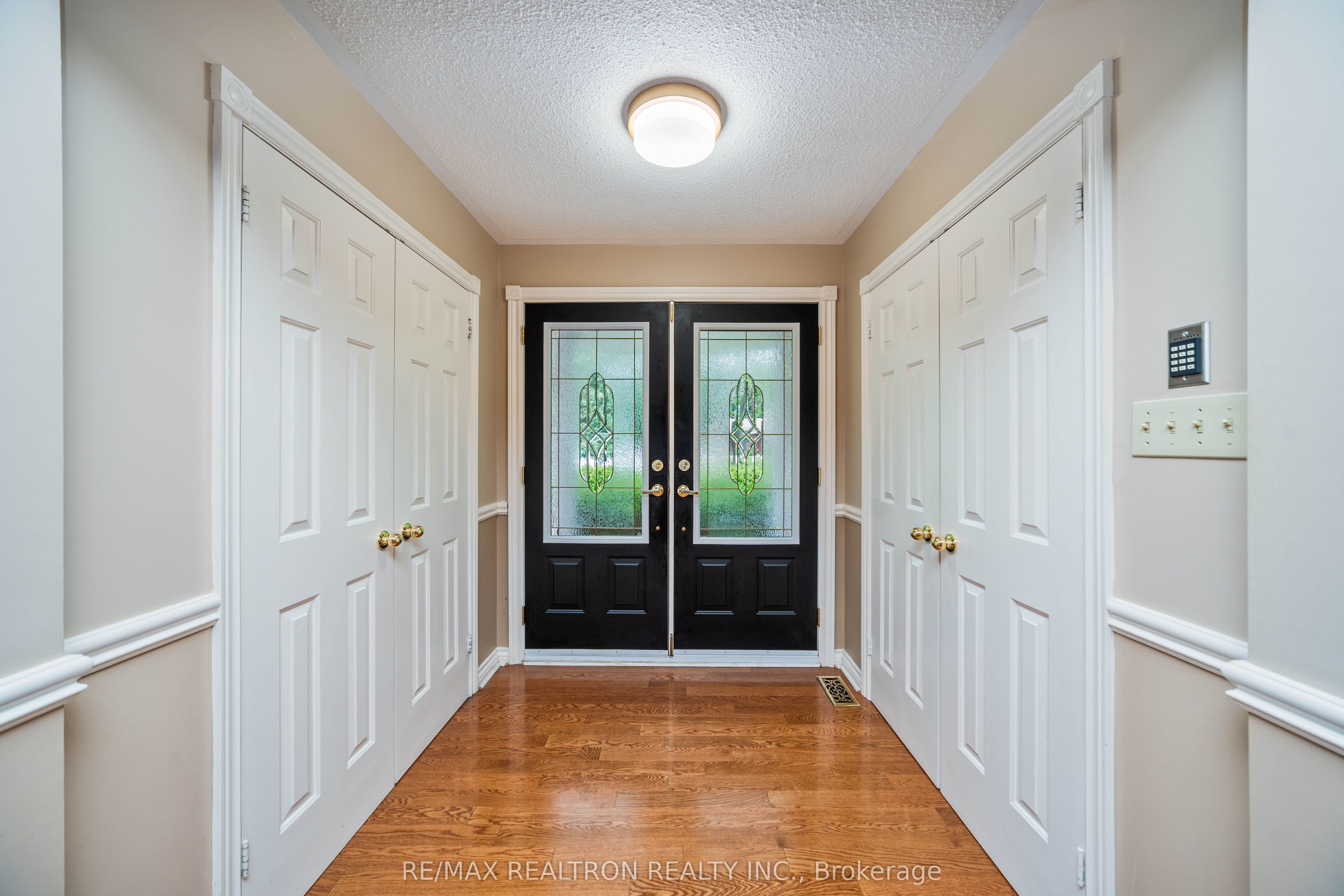 194 Glenada Court