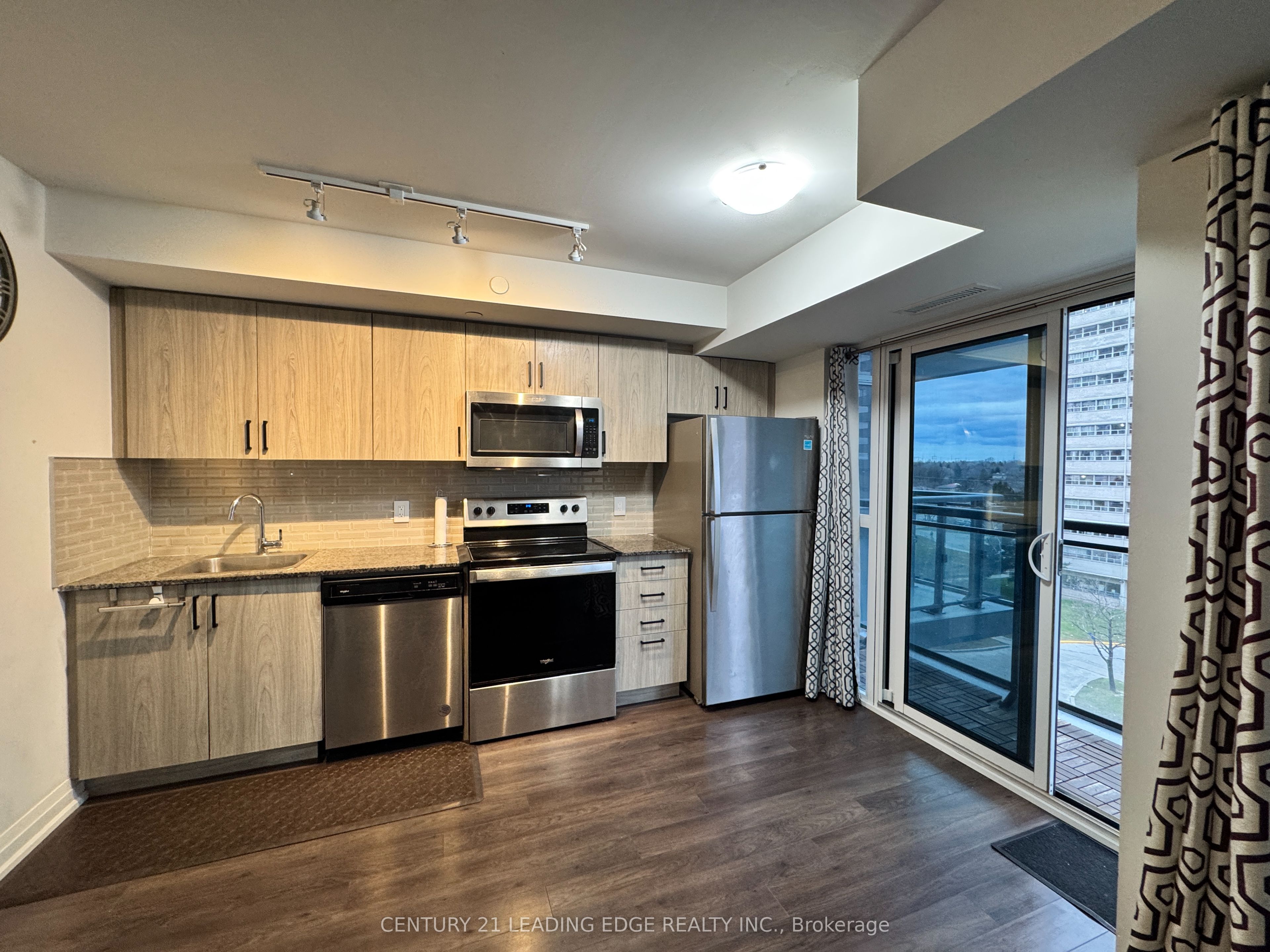 20 Meadowglen Place 533