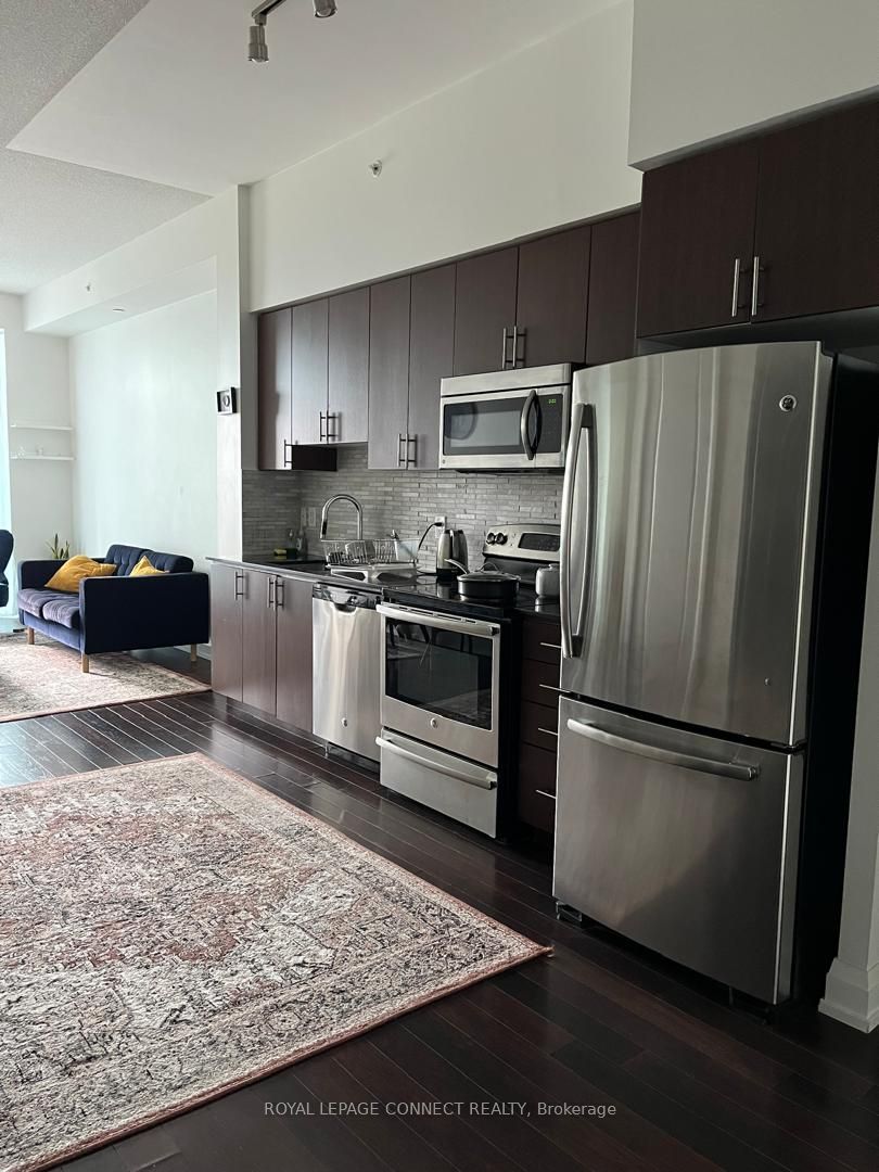 7171 Yonge Street 906
