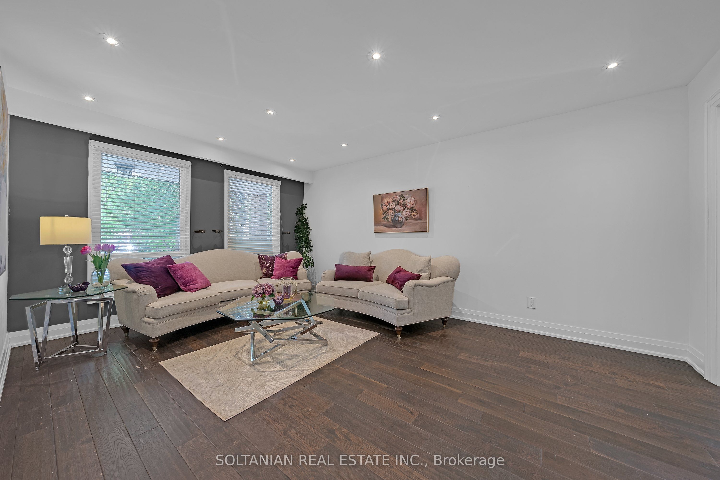 12 Dorian Place